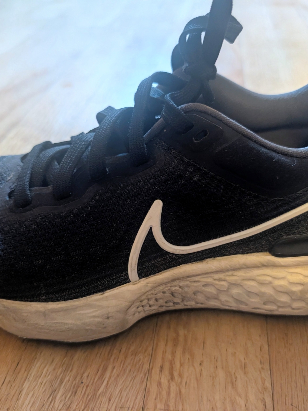 Nike ZoomX Invincible Run Flyknit 'Black White' Women's Shoes Size 9